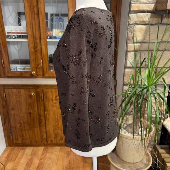 CARMEN MARC VALVO COLLECTION SIZE LARGE BROWN 3/4 SLEEVE EMBELLISHED TOP - Picture 3 of 4
